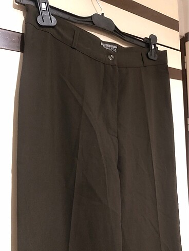 Stradivarius Koyu haki yüksek bel kumaş pantolon kadın