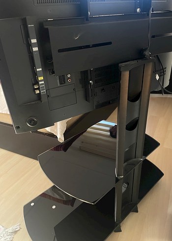 Siyah televizyon ve Cam Raflı tv ünitesi - Görsel 3