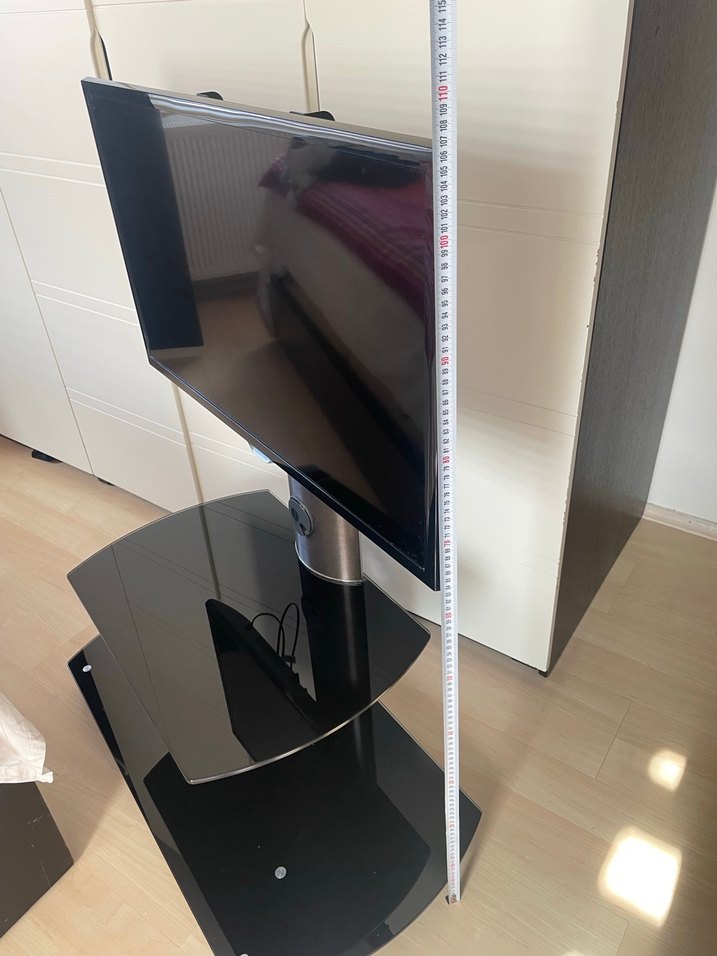 Siyah televizyon ve Cam Raflı tv ünitesi - Görsel 4