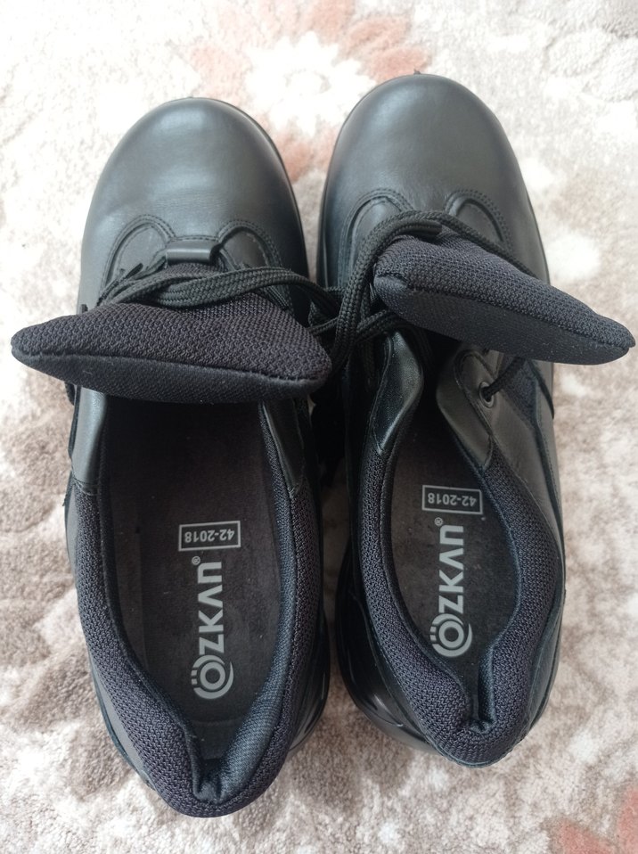 Siyah Erkek Goth Bot - Görsel 5