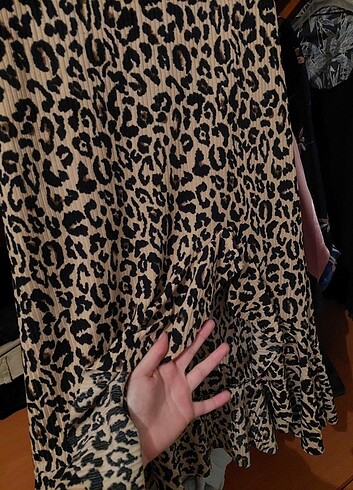 Yırtmaçlı Detaylı Leopar Etek