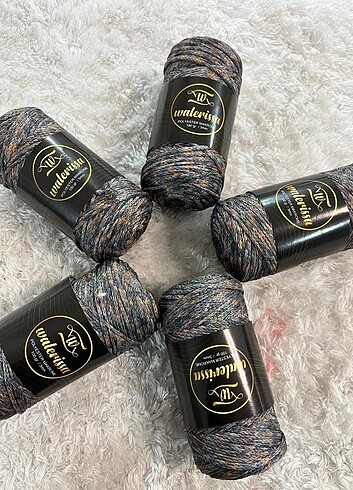 Makrome polyester ip