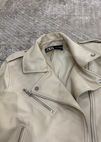 Zara Zara Bej Kemerli Kısa Deri Ceket