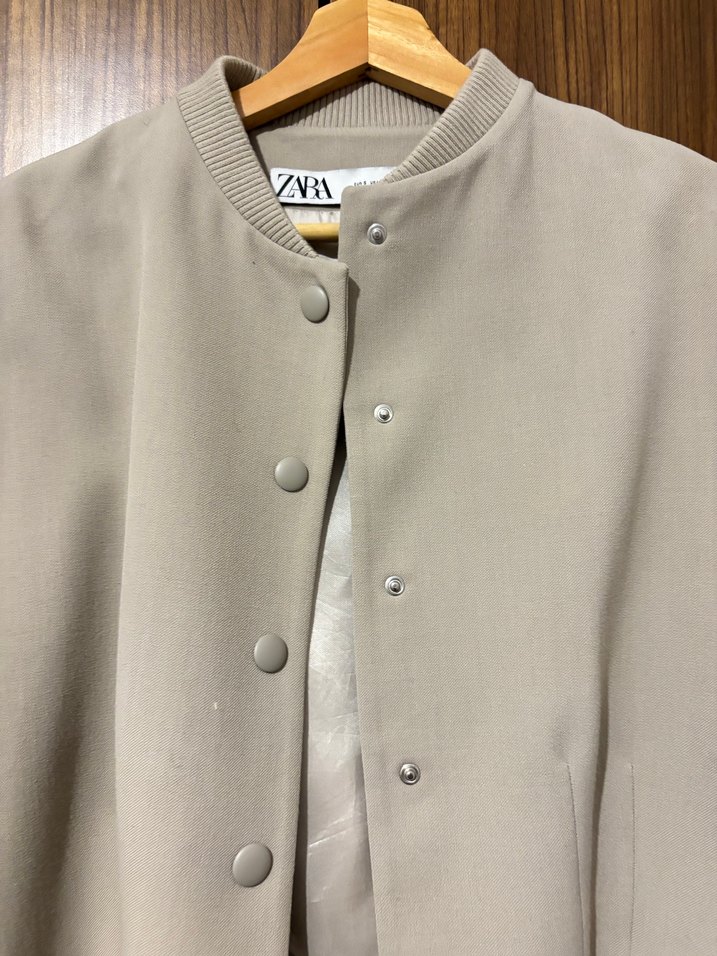 Düğmeli Bej Kadın Mini Ceket - Görsel 2