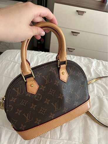 Louis Vuitton LV ÇANTA