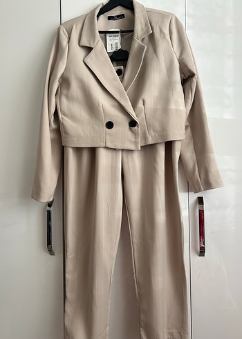 Bej Düğmeli Kadın Uzun Blazer Ceket