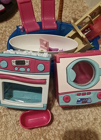 Barbie Havuzu ve banyosu