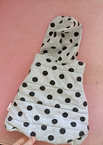 Kız Çocuk Kapüşonlu Puantiyeli Fermuarlı Yelek - Görsel 3