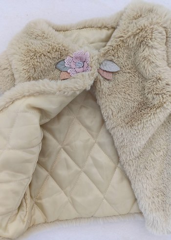 Kız Çocuk Bej Peluş Yelek Nakışlı - Görsel 3
