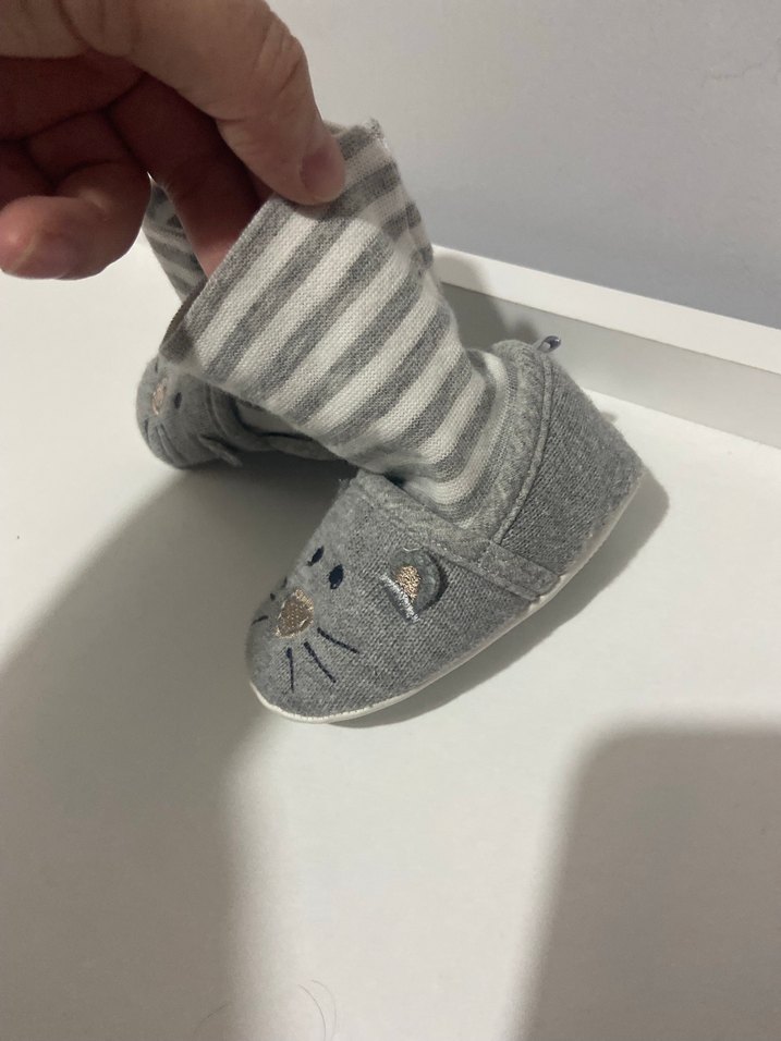 Gri Örgü Erkek Bebek Patik - Görsel 3