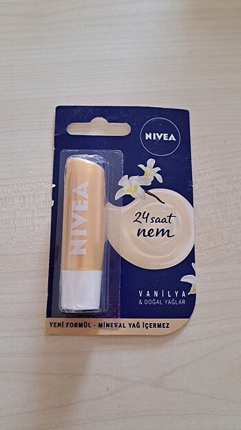 Nivea lipbalm