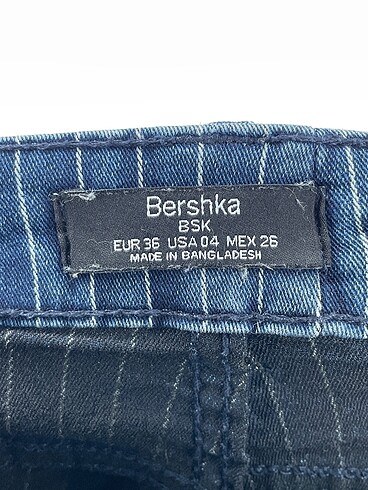 36 Beden çeşitli Renk Bershka Jean / Kot %70 İndirimli.