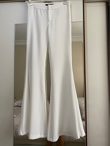 Zara beyaz krep kumaş pantolon