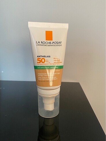 La Roche Posay Anthelios Güneş Kremi renkli