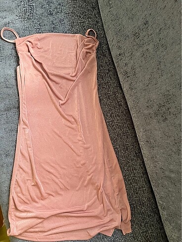 Pembe kısa elbise