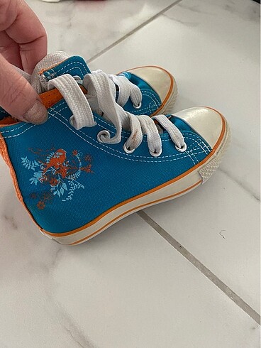 Diğer Çocuk convers