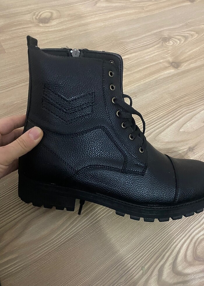 Erkek bot - Görsel 2