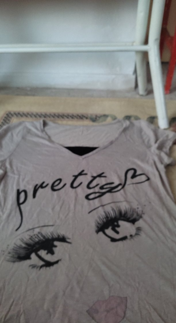 Gri V Yaka Baskılı Hamile Tişörtü - Görsel 5