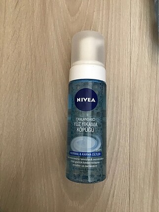 Nivea yüz yıkama köpüğü