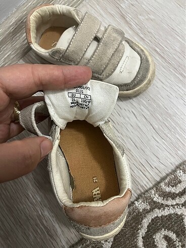 21 Beden beyaz Renk Zara çocuk ayakkabı