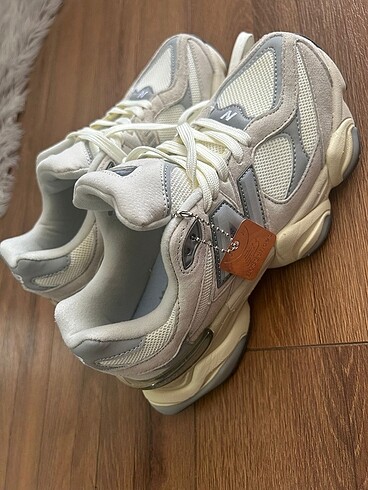 New balance 9060