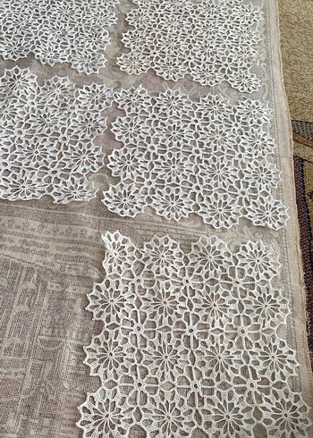 Bohem Tarzı El Yapımı Dantel Masa Örtüsü