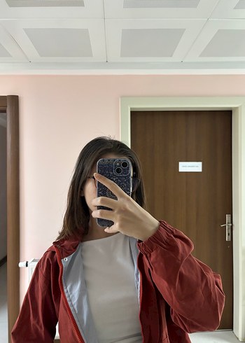 Kırmızı  Kadın Yağmurluk - Görsel 2