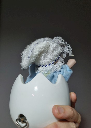 Antika Koleksiyon yumurta icinde porselen bebek. - Görsel 3