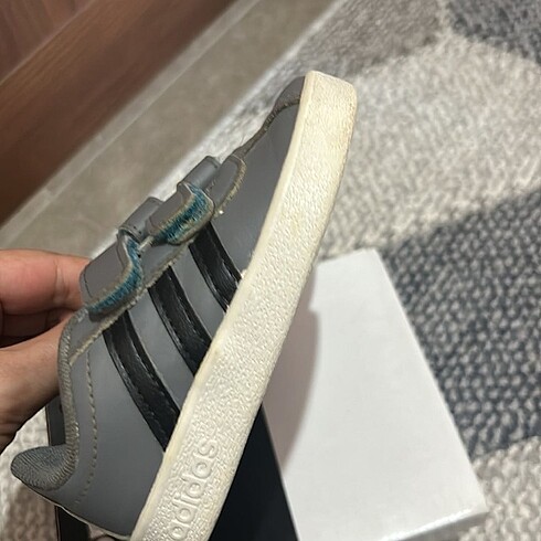 21 Beden Adidas Çocuk Ayakkabı