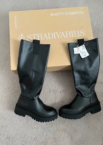 Stradivarius Cizme