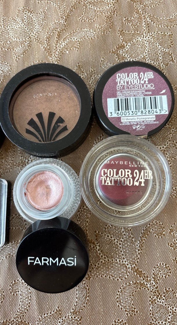 Farmasi ve Maybelline Göz Farı Seti - Görsel 2