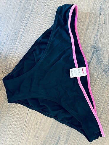 Kom Bikini altı