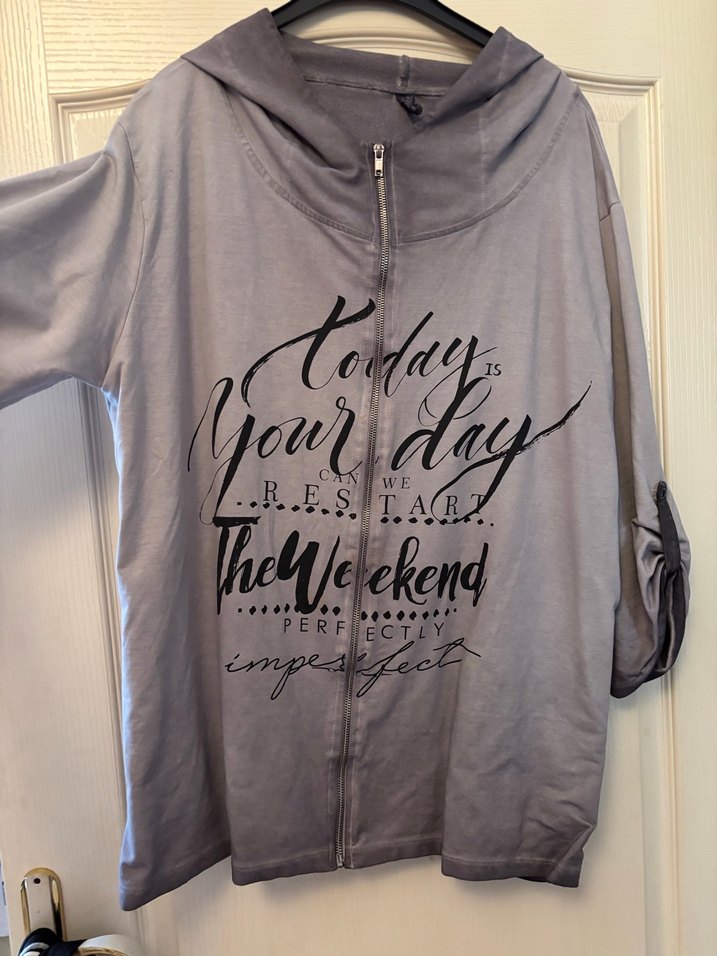 Gri Kapüşonlu Fermuarlı Kadın Sweatshirt - Görsel 3