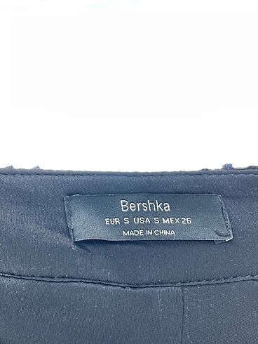s Beden siyah Renk Bershka Mini Şort %70 İndirimli.