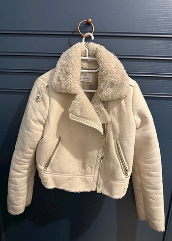 Stradivarius Peluş Detaylı Bej Kadın Ceket