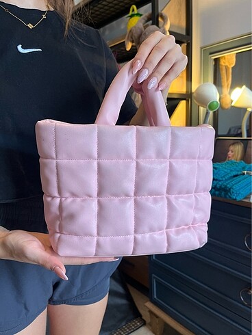 Pembe Çanta