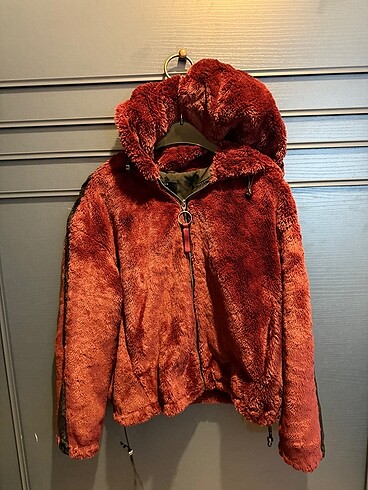Bershka Peluş