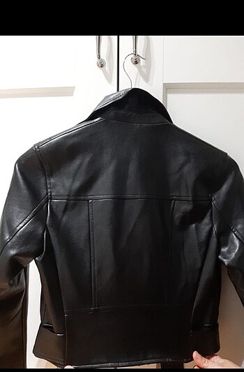 xs Beden siyah Renk Bershka deri ceket