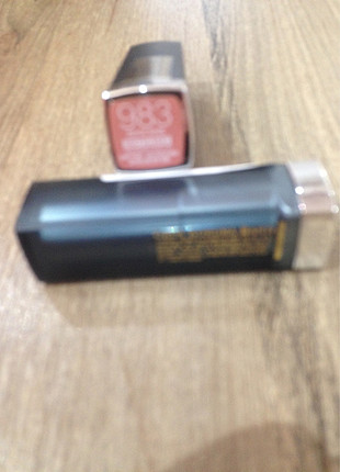 Maybelline beige babe ruj