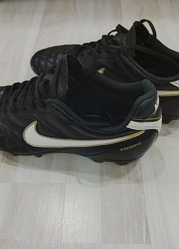 Nike tempo krampon