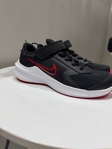 Nike çocuk spor ayakkabısı