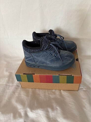 Erkek çocuk bot - Görsel 3