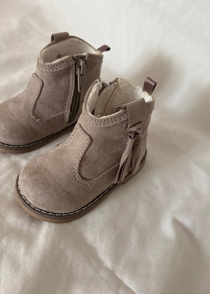 Kız bebek bot - Görsel 2