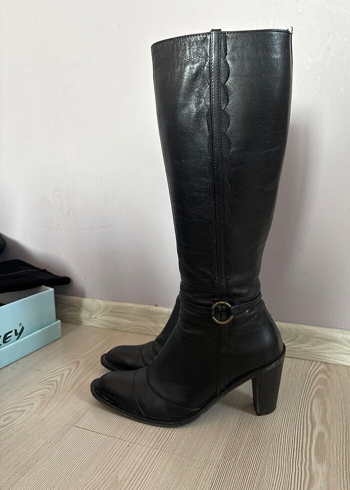 Siyah deri çizme - Görsel 2