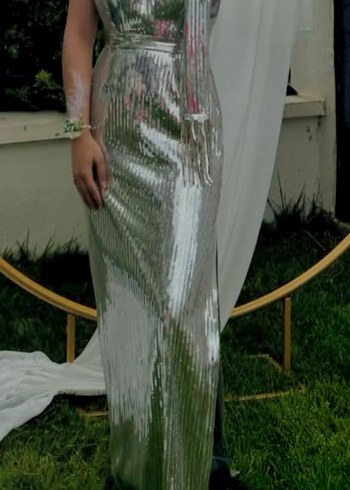 Parlak Gri Pilili Uzun Abiye Elbise - Görsel 2