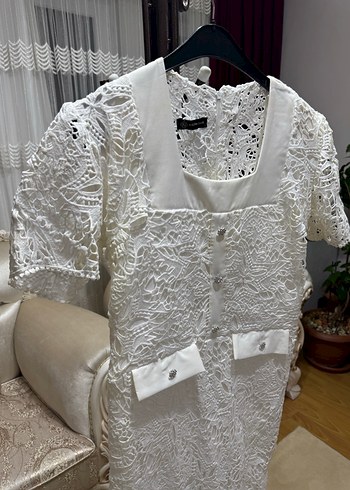 Dantel İşlemeli Beyaz Midi Elbise - Görsel 4