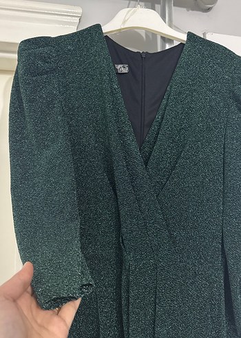 Uzun Kollu Koyu Yeşil Drapeli Kadın Elbise - Görsel 2