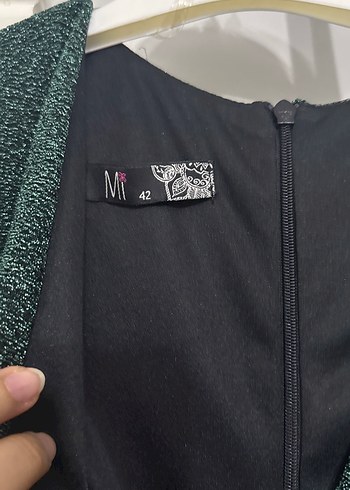 Uzun Kollu Koyu Yeşil Drapeli Kadın Elbise - Görsel 3