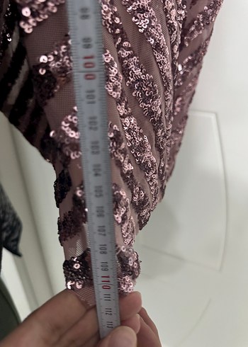 Bordo Parlak V Yaka Uzun Kadın Abiye Elbise - Görsel 7