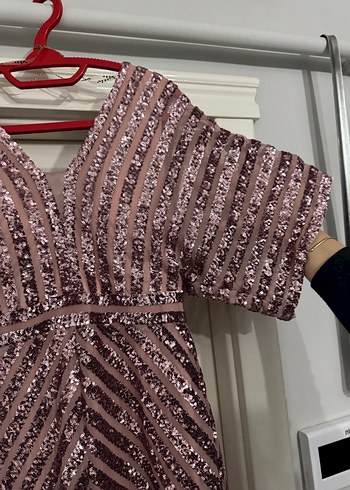 Bordo Parlak V Yaka Uzun Kadın Abiye Elbise - Görsel 4